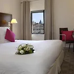 Le Donjon - Coeur De La Cite Medievale