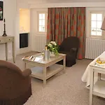Le Donjon - Coeur De La Cite Medievale 4*