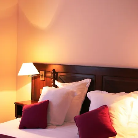 Western Le Donjon - Cœur De La Cité Médiévale Hotel 4*