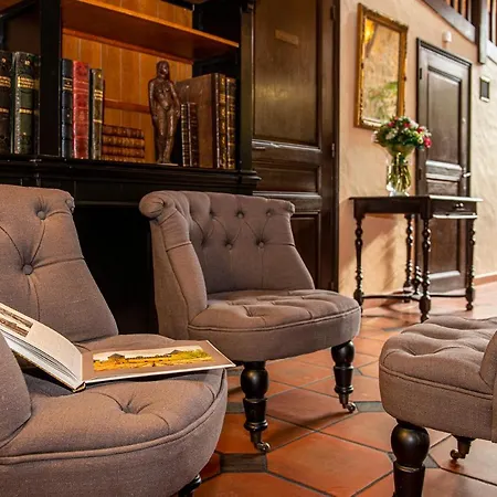 Western Le Donjon - Cœur De La Cité Médiévale Hotel 4*
