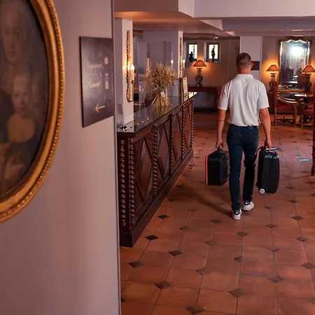 Le Donjon - Coeur De La Cite Medievale 酒店 4*