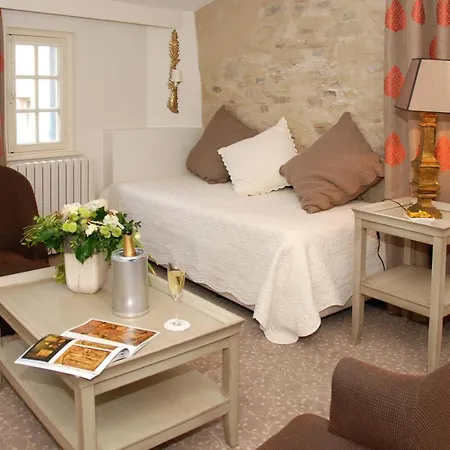 Le Donjon - Coeur De La Cite Medievale 酒店 4*