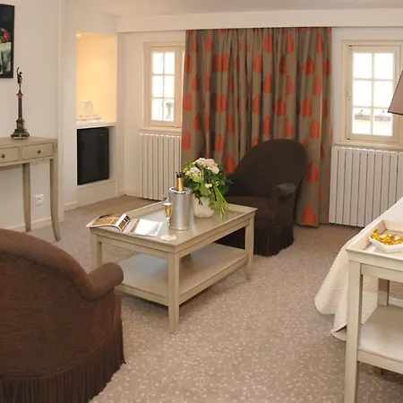 Le Donjon - Cœur De La Cité Médiévale 4*