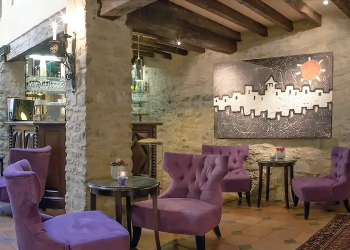 Le Donjon - Cœur De La Cité Médiévale Hotel 4*