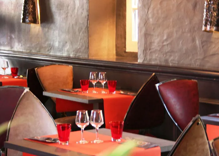 Le Donjon - Cœur De La Cité Médiévale