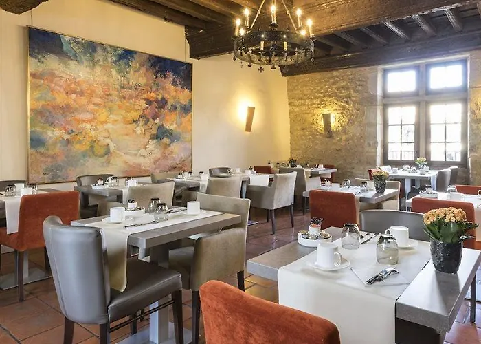 Le Donjon - Cœur De La Cité Médiévale