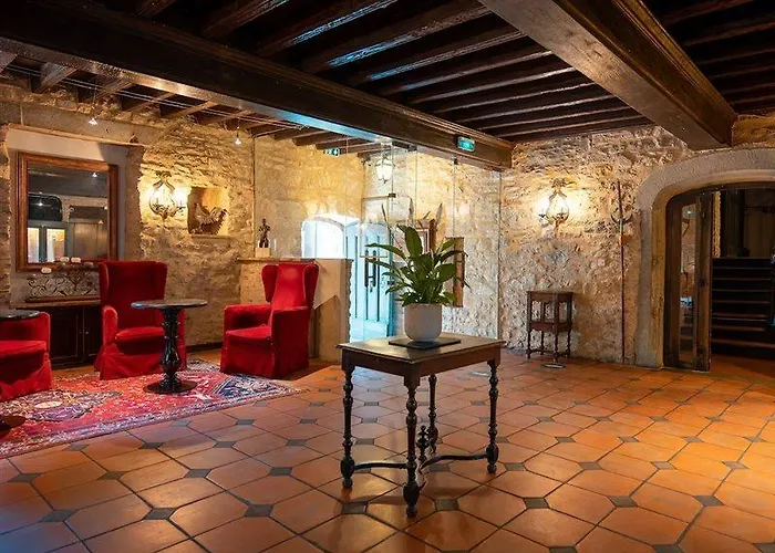 Hotel Le Donjon - Cœur De La Cité Médiévale