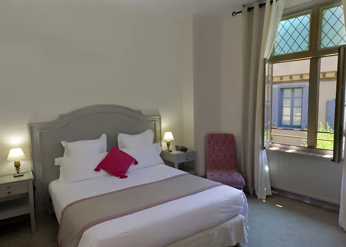 Le Donjon - Coeur De La Cite Medievale Hotel 4*
